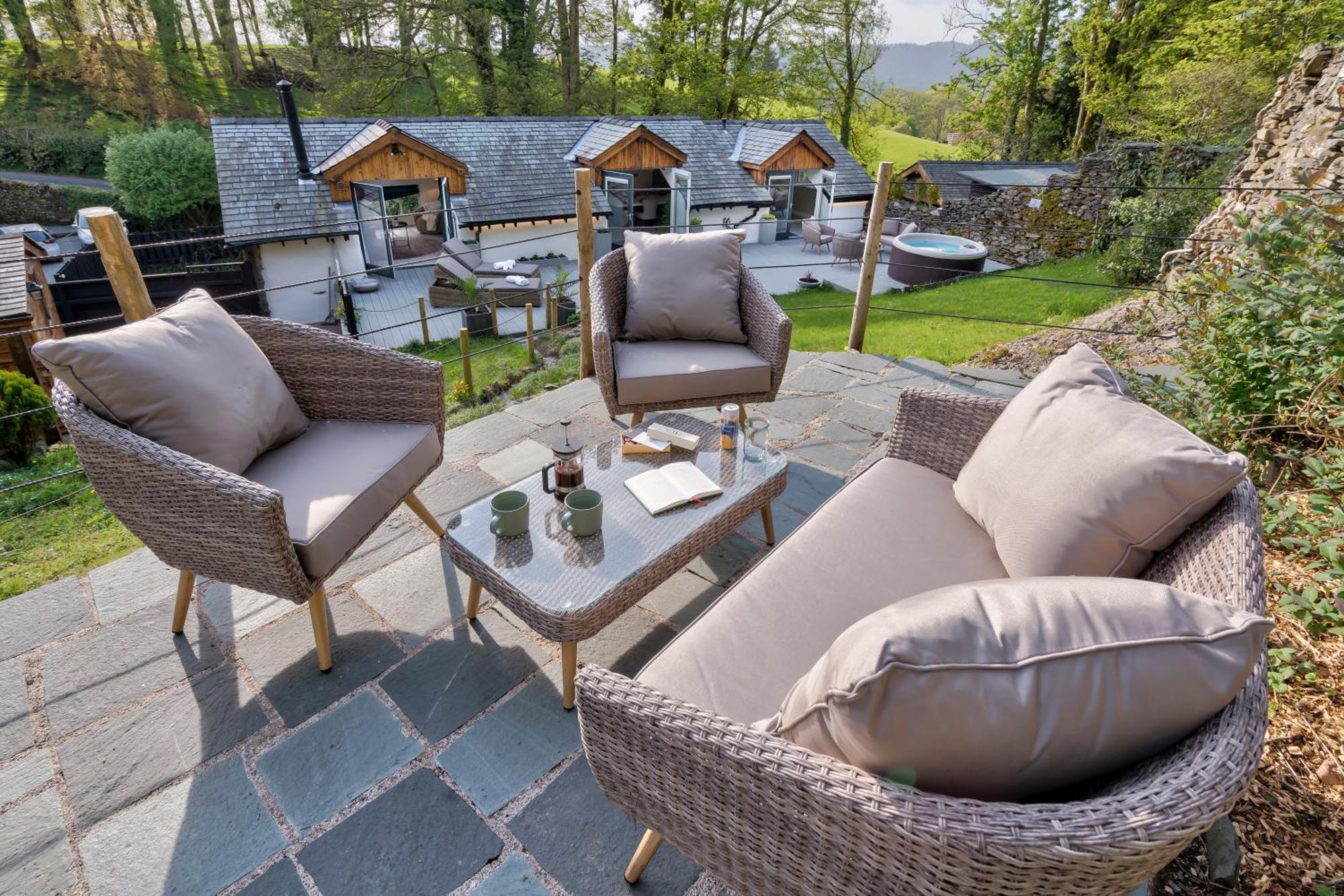 Aphrodites Group - Luxury Hot Tub Suites In Central Lake District! Bowness-on-Windermere Dış mekan fotoğraf