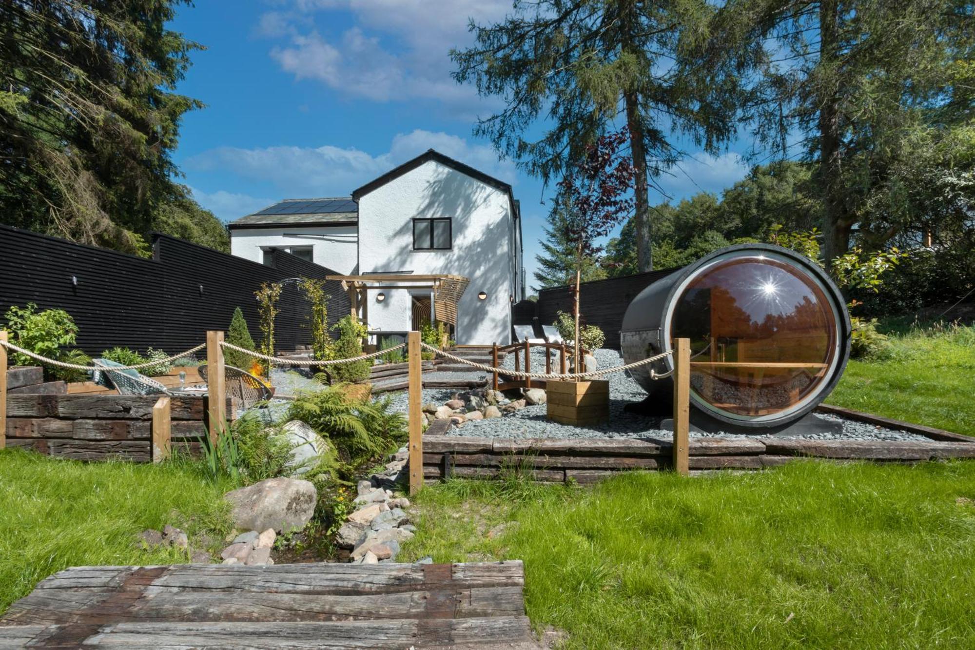 Aphrodites Group - Luxury Hot Tub Suites In Central Lake District! Bowness-on-Windermere Dış mekan fotoğraf