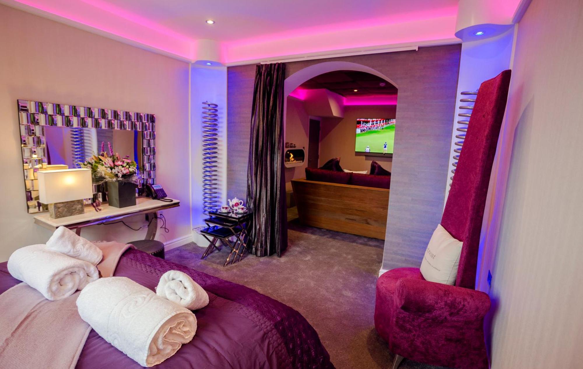Aphrodites Group - Luxury Hot Tub Suites In Central Lake District! Bowness-on-Windermere Dış mekan fotoğraf